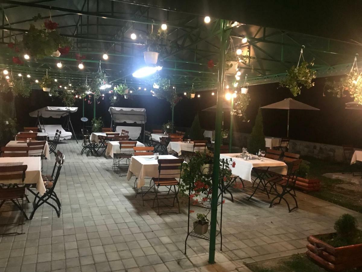 Hotel Iasicon Lacu Rosu Εξωτερικό φωτογραφία