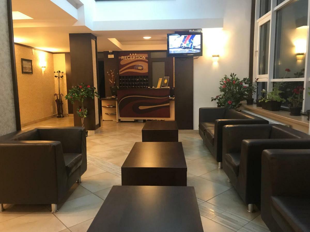 Hotel Iasicon Lacu Rosu Εξωτερικό φωτογραφία